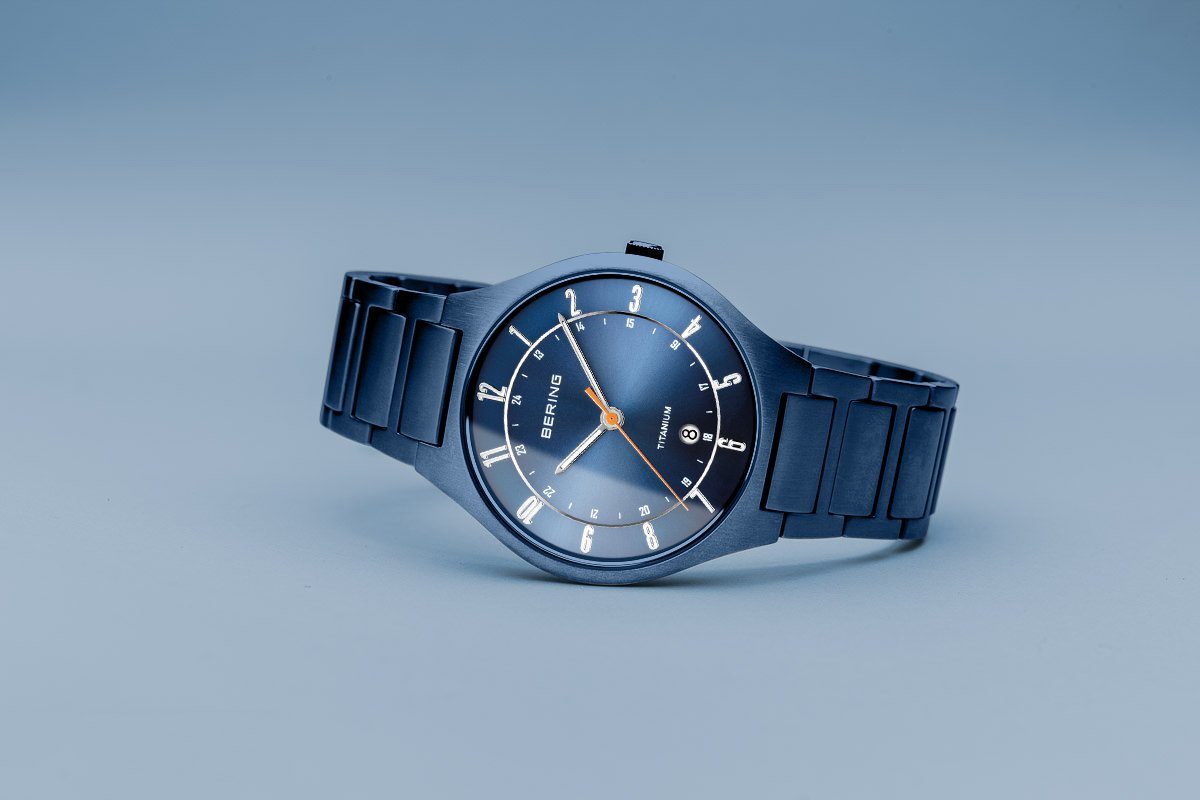 Reloj titanium de hombre esfera azul
