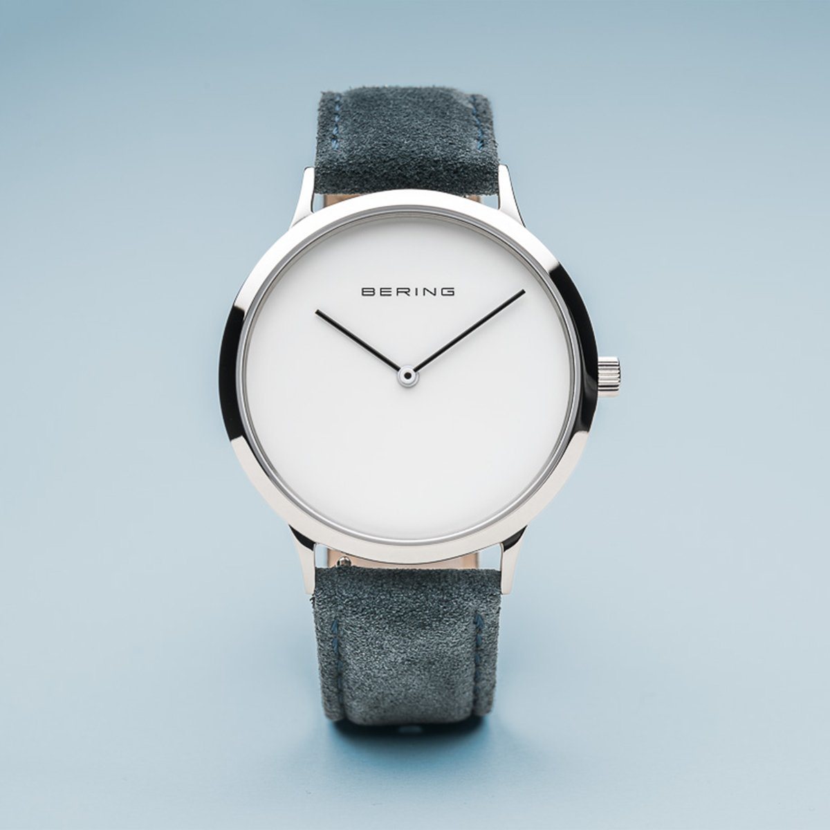 Reloj Bering de mujer Alcantara negro