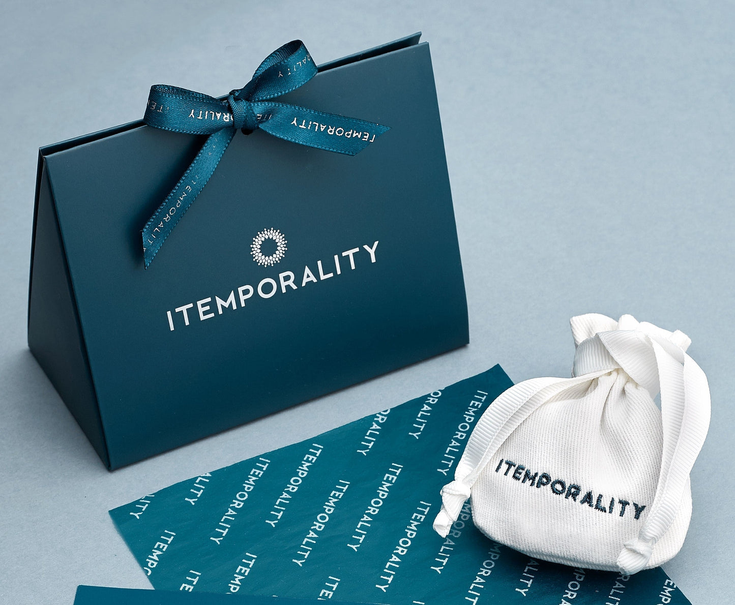 Anillo Bretzel Bañado en Oro