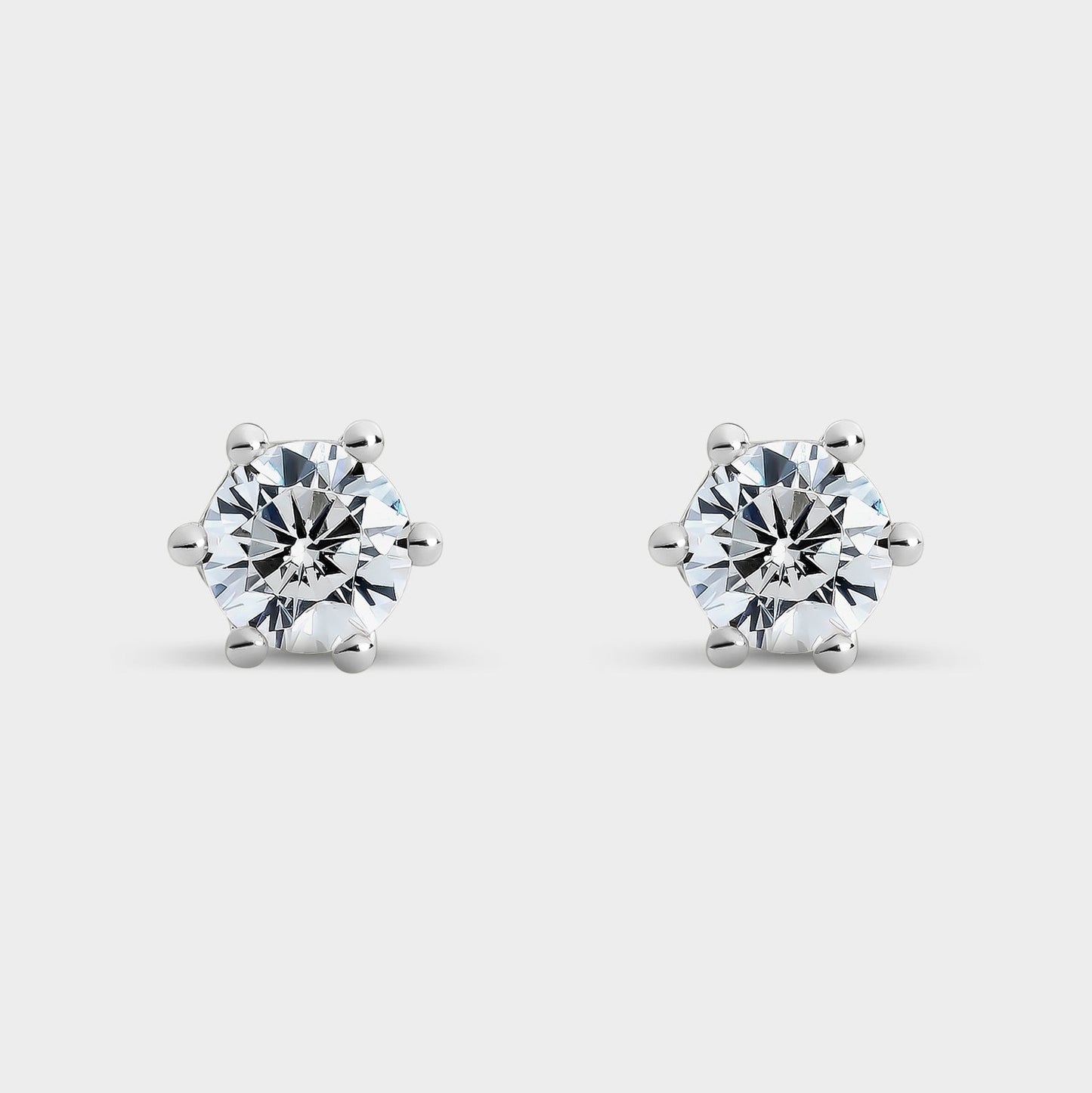 Pendientes de plata montado sobre 6 garras con circonita de 3,8 mm