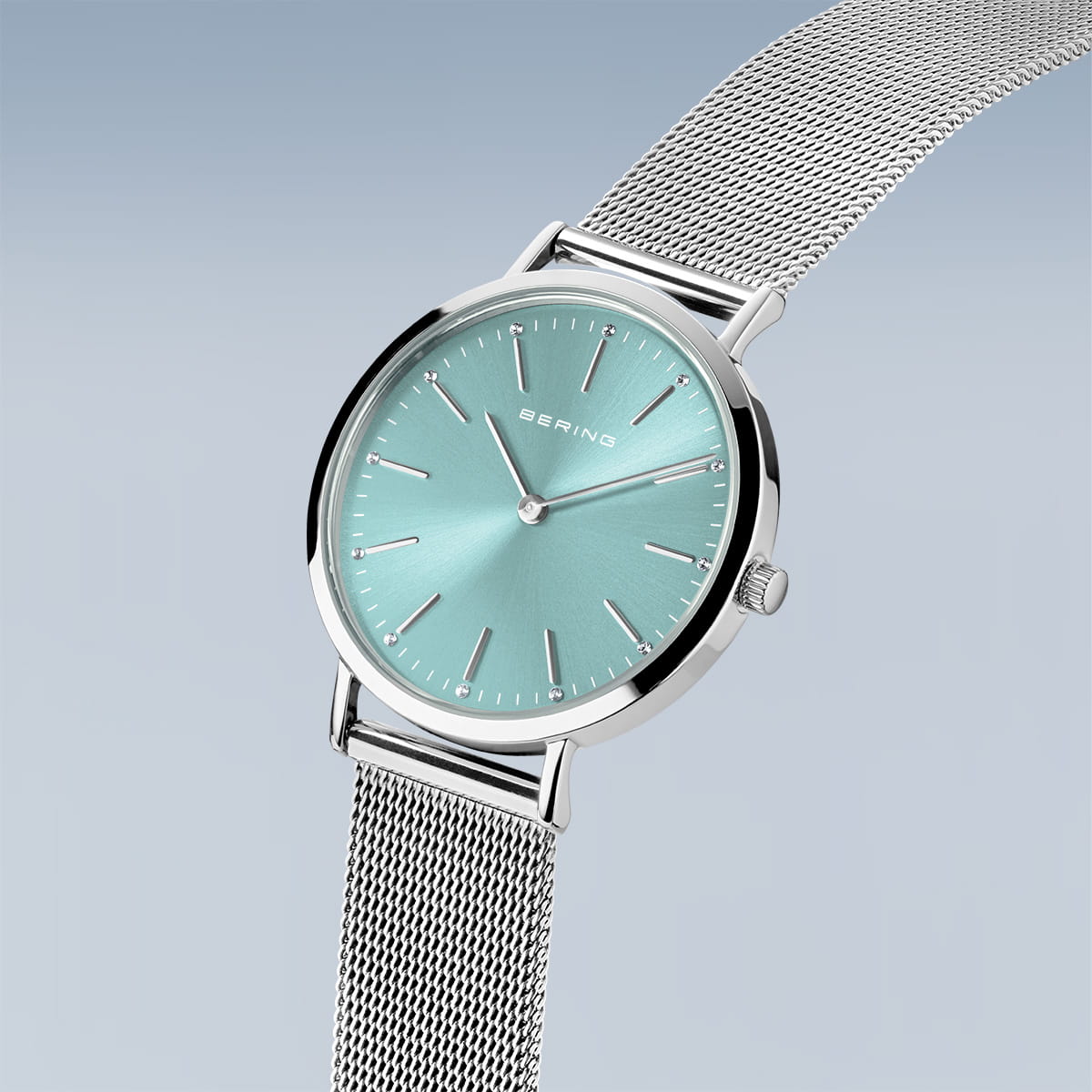 BERING Reloj de cuarzo para mujer Movement - Classic Collection con acero inoxidable y cristal de zafiro 14134-005-GWP