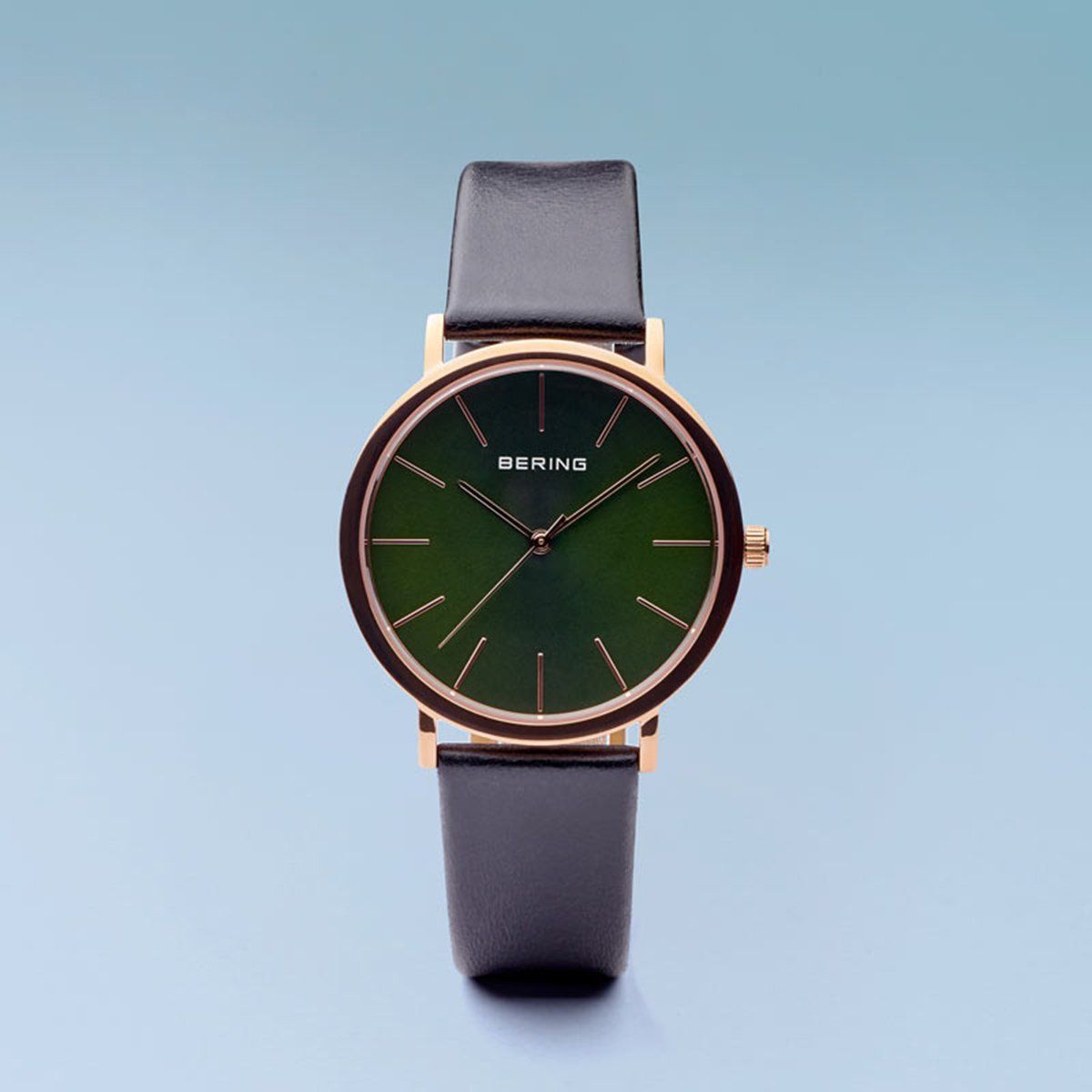 Reloj Bering minimalista mujer cuero negro detalles rosados