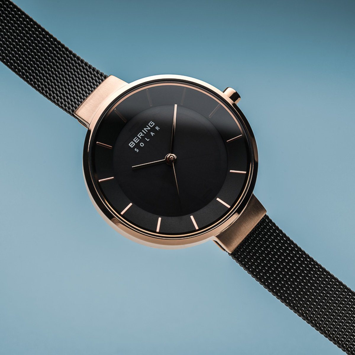 Reloj Bering clasico solar de mujer negro