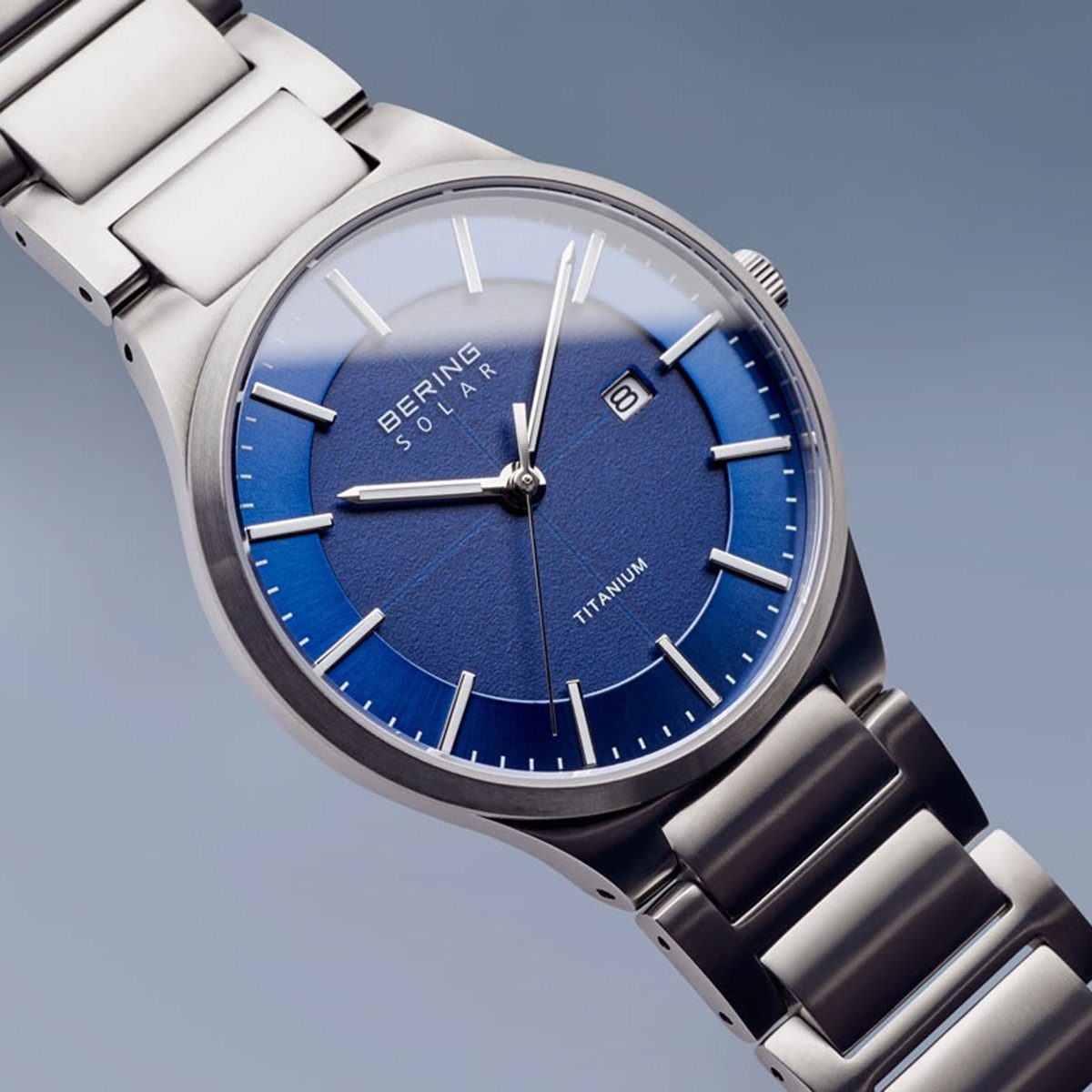 Reloj titanium solar de hombre azul