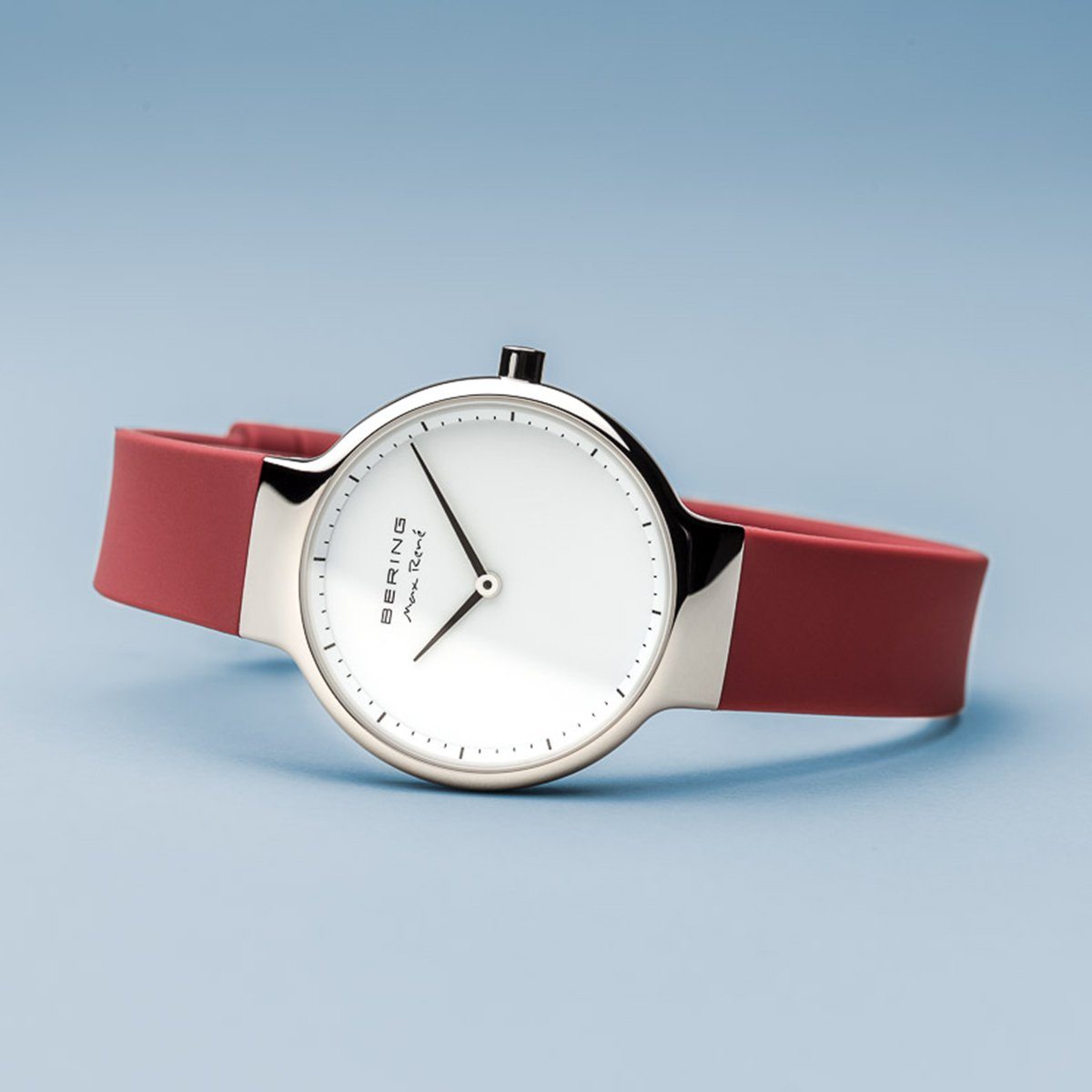 Reloj minimalista Max René de mujer con correa de silicona roja